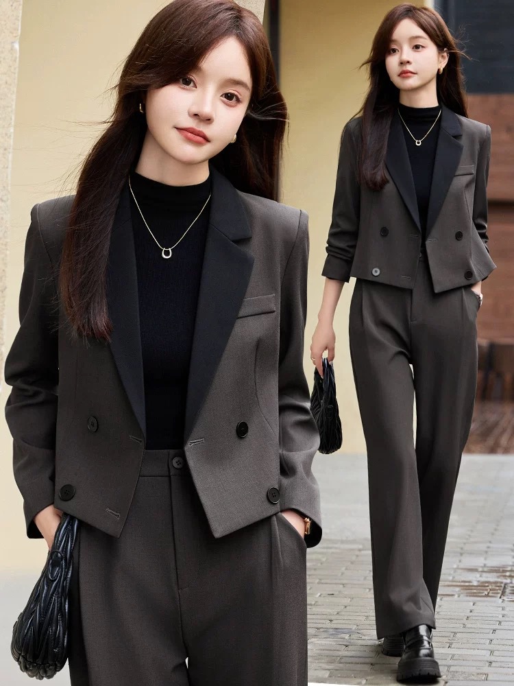 Women Formal Wear Shirt And Pant - Kadınlar için gri kısa blazer ceket,
