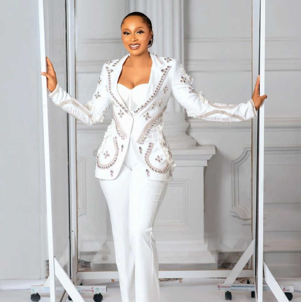 Lüks Kadın Pantolon Takım Elbi - Women'S Formal Wear For A Wedding Guest incelemesi ve fiyatı